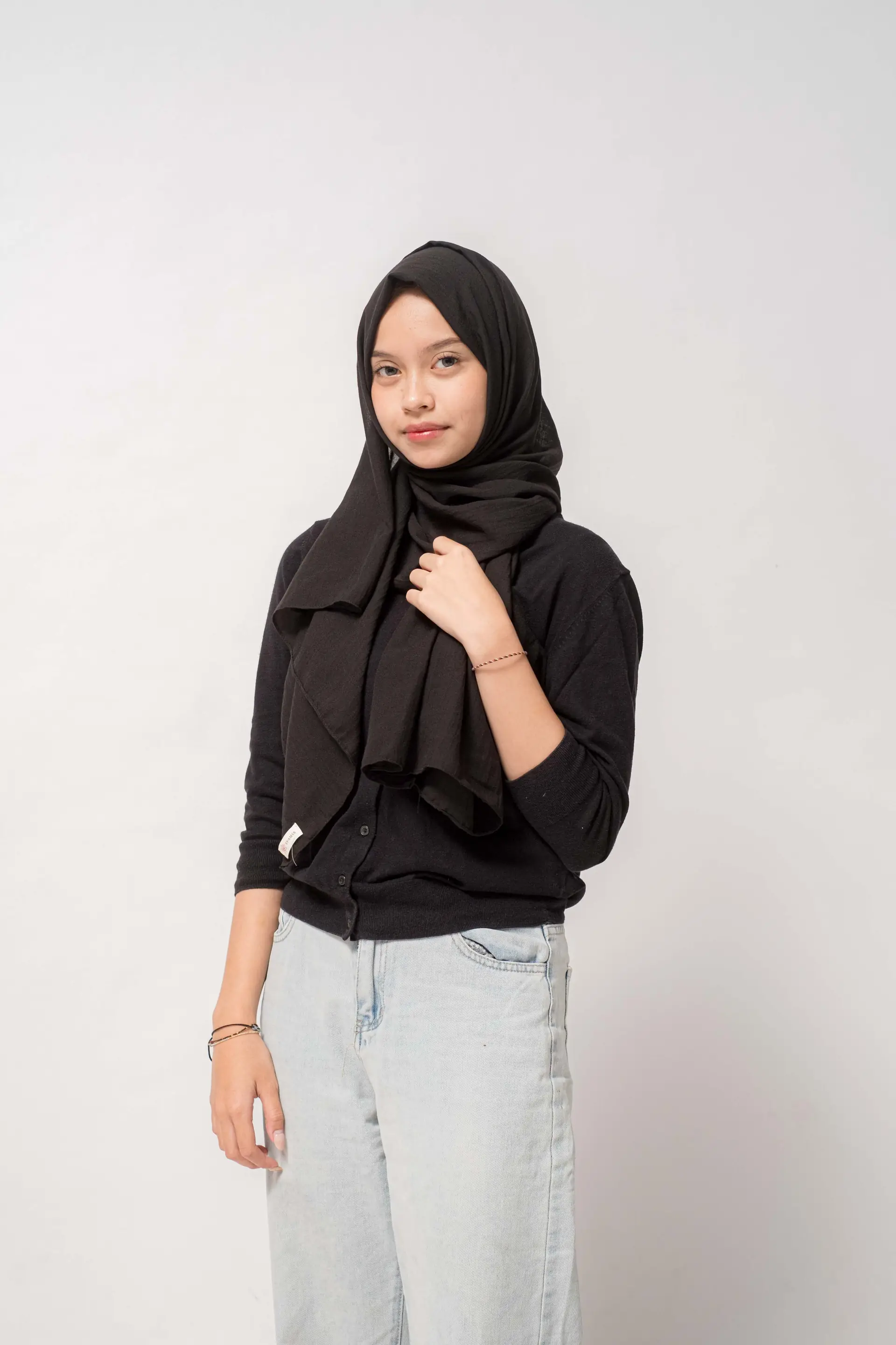 Paket Paket Monokrom: Pearl dan Noir